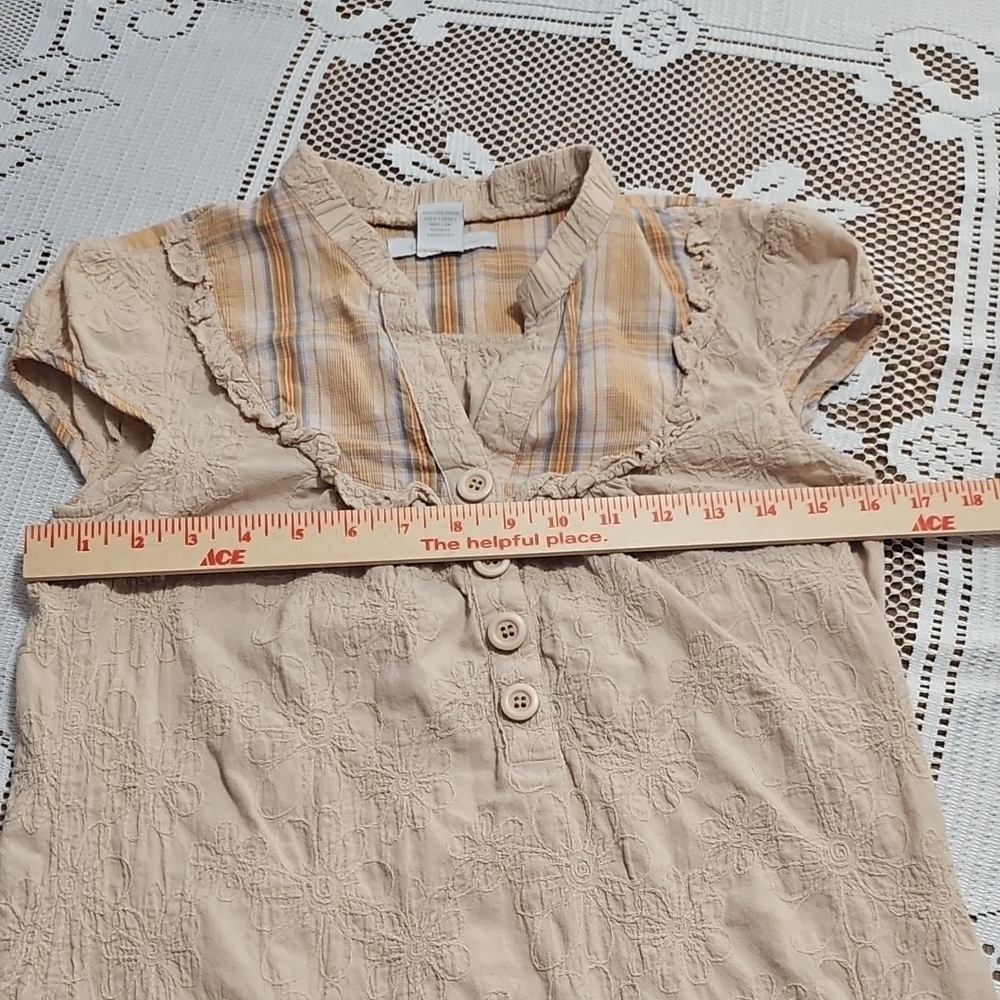 Charlotte Russe Beige and Plaid Cotton Blouse - Picture 4 of 6